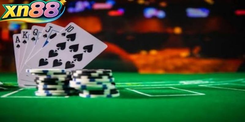 Mỗi lá bài sẽ có giá trị riêng được sử dụng để tính tổng điểm
